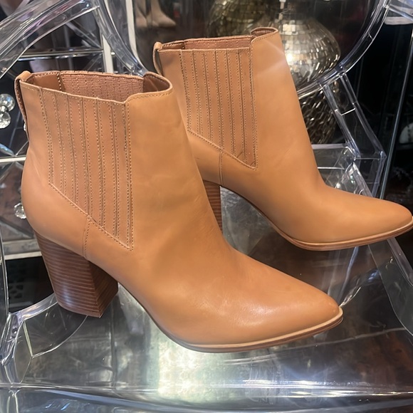 NEW ADO BOOTIES - Picture 4 of 4